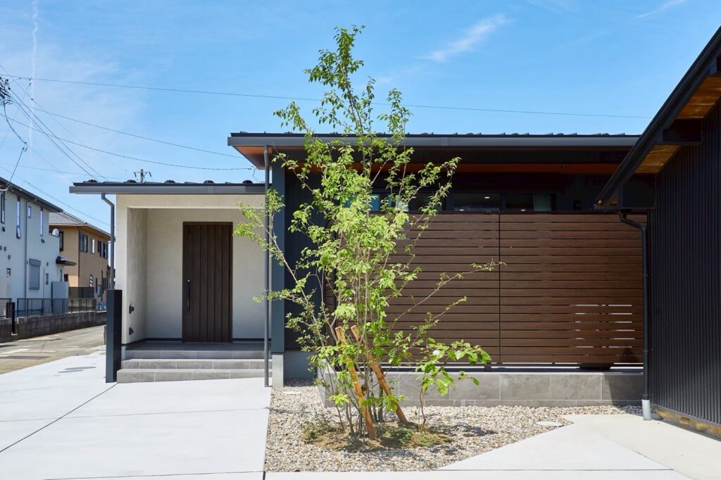 玄関土間収納のある平屋住宅